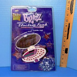 MGA Bratz Doll Electric Funk Far Out Fashion Calculator & Mirror New Sealed 2003